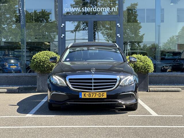 Mercedes-Benz E-estate 200 Premium Luxury l Panorama dak l Massage l Camera l Memorypakket l Stoelverwarming l Sfeerverlichting l Elek Trekhaak l l Elektrische achterklep l Led High Performance l Apple carplay l Dodehoekpakket I COMAND I DAB I Spiegelpakket I