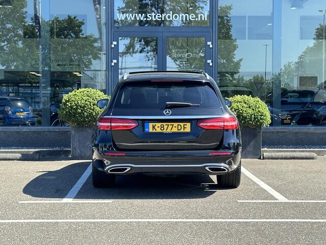 Mercedes-Benz E-estate 200 Premium Luxury l Panorama dak l Massage l Camera l Memorypakket l Stoelverwarming l Sfeerverlichting l Elek Trekhaak l l Elektrische achterklep l Led High Performance l Apple carplay l Dodehoekpakket I COMAND I DAB I Spiegelpakket I