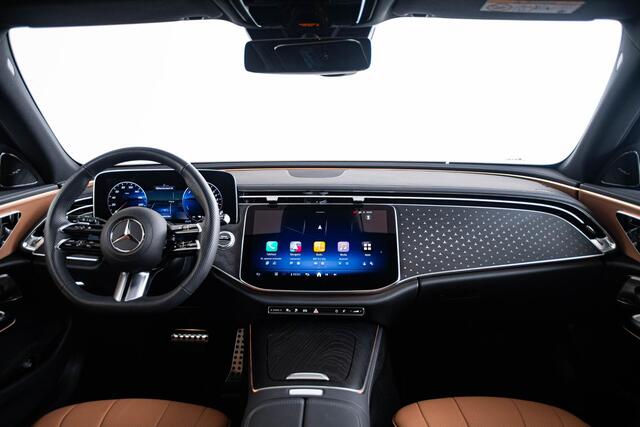 Mercedes-Benz E-estate 300 e AMG Line Panoramadak - Trekhaak - Airmatic - Burmester 4D Audio - Winter pakket