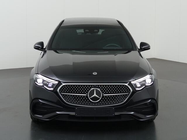 Mercedes-Benz E-estate 300 e AMG Line | Rij assistentie | Panoramadak | Burmester 4D | Night | Head up | Trekhaak | Keyless |