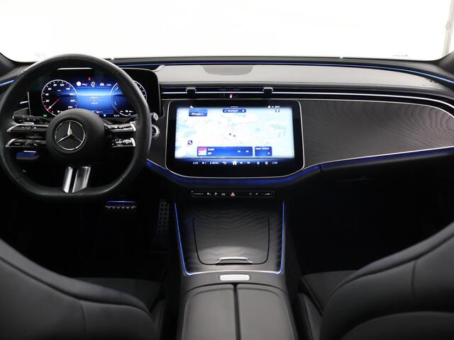 Mercedes-Benz E-estate 300 e AMG Line | Rij assistentie | Panoramadak | Burmester 4D | Night | Head up | Trekhaak | Keyless |