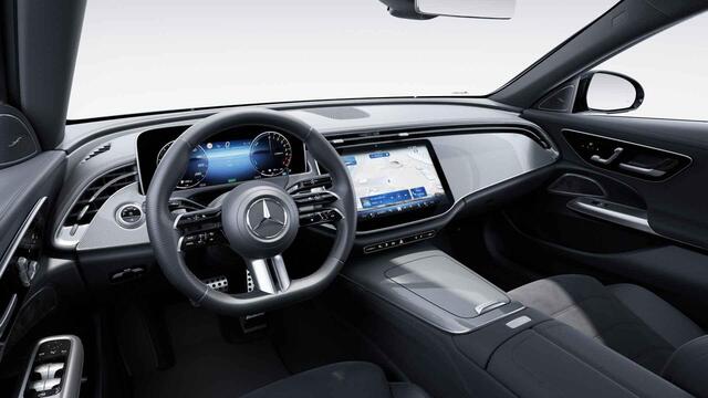 Mercedes-Benz E-estate 300 e AMG Line | Panoramadak | Premium plus | Trekhaak | 20 inch | Night pakket |