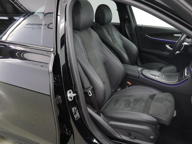 Mercedes-Benz E-estate 300e AMG Line Mercedes-Benz E-klasse Estate 300 e AMG Line | Night | Panoramadak | Lederen bekleding | Widescreen | Sfeerverlichting | Stoelverwarming |