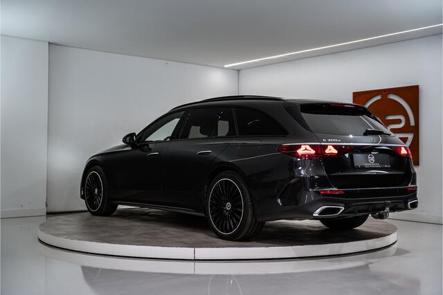 Mercedes-Benz E-estate 300 e AMG 313PK | NL AUTO+NAP | 1e Eig. | Pano | Sfeer | Burmester | VOL! Fabrieksgarantie