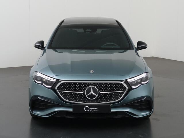 Mercedes-Benz E-estate 300 e AMG Line | Panoramadak | Premium plus | Trekhaak | 20 inch | Night pakket |