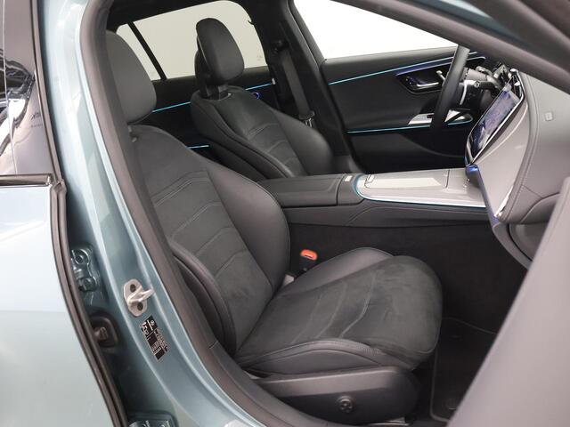 Mercedes-Benz E-estate 300 e AMG Line | Panoramadak | Premium plus | Trekhaak | 20 inch | Night pakket |