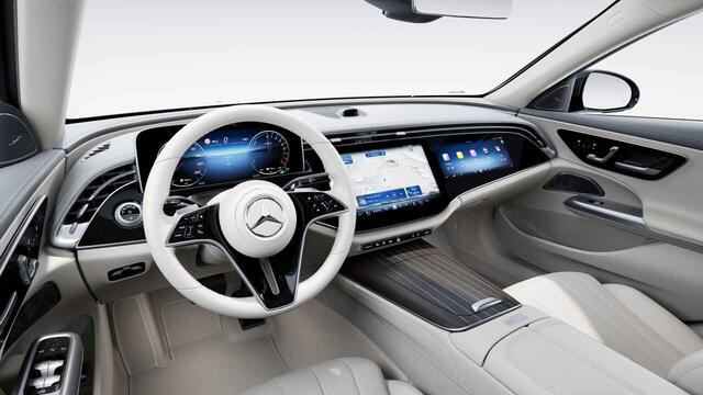 Mercedes-Benz E-estate 300 e Exclusive Line | Leder beige | Superscreen | Panoramadak | Burmester | Head up display |