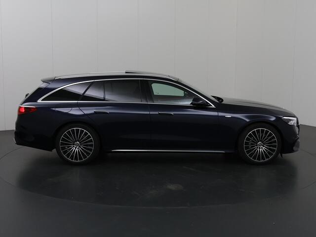 Mercedes-Benz E-estate 300e Sport Edition | Panoramadak| Rijassistentiepakket Plus | Digital light | Superscreen | 20" AMG Velgen|