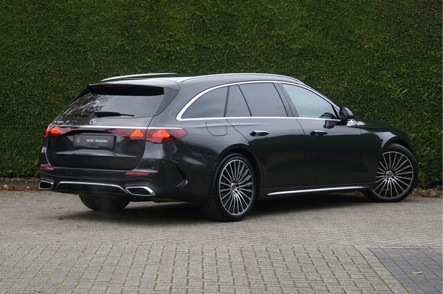 Mercedes-Benz E-estate E 300 e AMG Line | Luchtvering Hyperscreen Pano Head-Up Trekhaak Burmester 4D