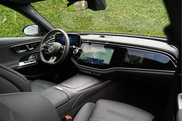 Mercedes-Benz E-estate E 300 e AMG Line | Luchtvering Hyperscreen Pano Head-Up Trekhaak Burmester 4D