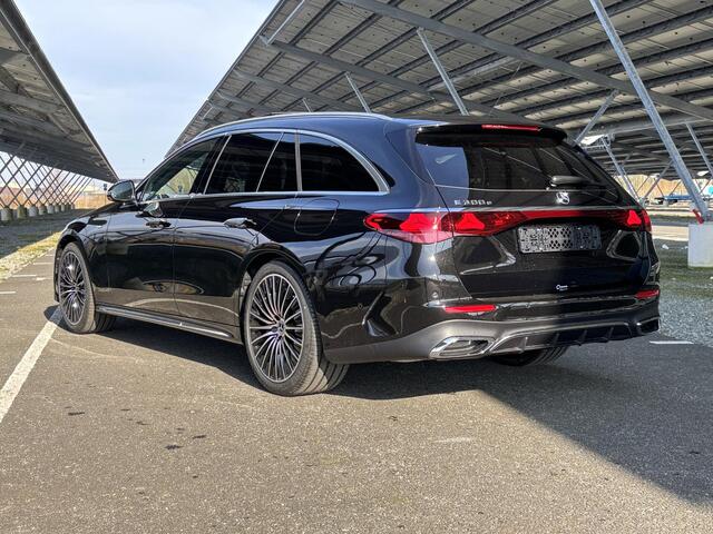 Mercedes-Benz E-estate 300 e Sport Edition | AMG | Superscreen| Rijassistentiepakket | Trekhaak | Panoramadak | Burmester |