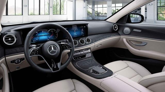 Mercedes-Benz E-estate 200 AMG Line | Burmester | Panoramadak | Trekhaak | Multibeam | Keyless | Lederen bekleding |