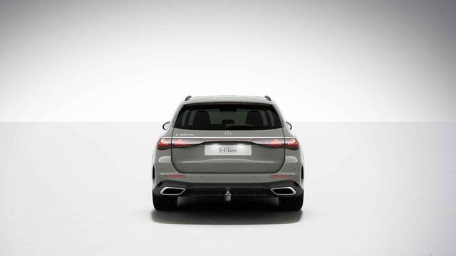 Mercedes-Benz E-estate 300 de AMG Line | Nieuwprijs 104.458 | Leder pakket | Superscreen | Panoramadak | Trekhaak | Night pakket | Winter pakket |