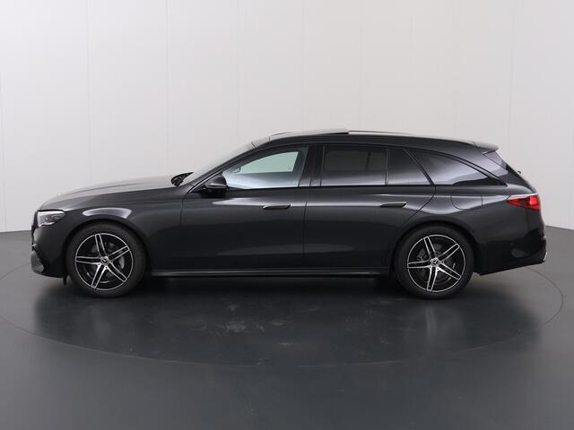 Mercedes-Benz E-estate 300 e AMG Line | Night | Panoramadak | Trekhaak | Superscreen | Burmester | Winter pakket |