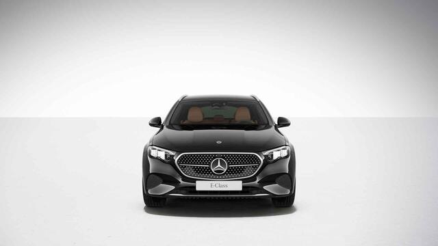 Mercedes-Benz E-estate 300 e Luxury Line | Bruin interieur | Burmester 4D | Trekhaak | Getint glas | Zwarte hemel |