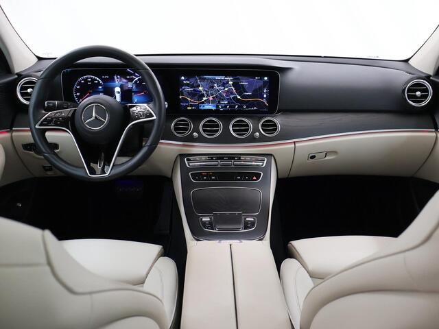 Mercedes-Benz E-estate 200 AMG Line | Burmester | Panoramadak | Trekhaak | Multibeam | Keyless | Lederen bekleding |