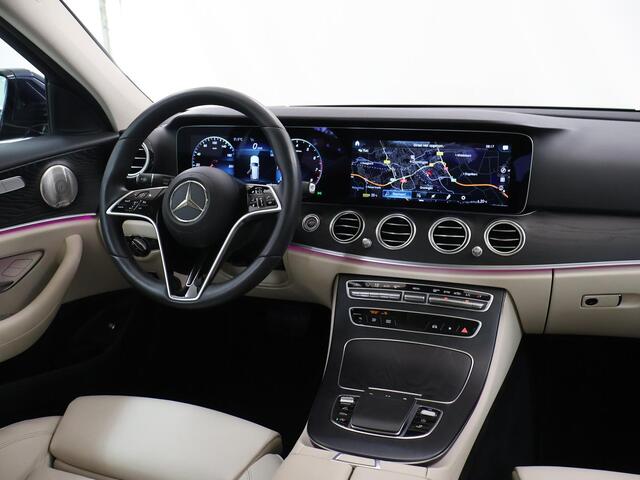 Mercedes-Benz E-estate 200 AMG Line | Burmester | Panoramadak | Trekhaak | Multibeam | Keyless | Lederen bekleding |