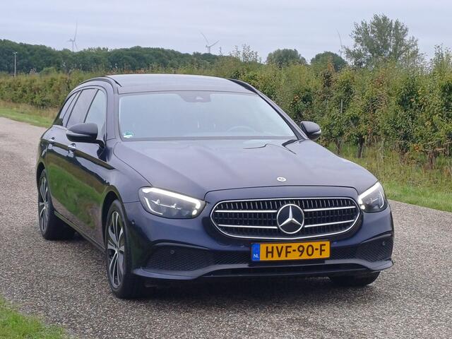 Mercedes-Benz E-estate 300 e Avantgarde /Pano/Cruise/18"/Sfeer/