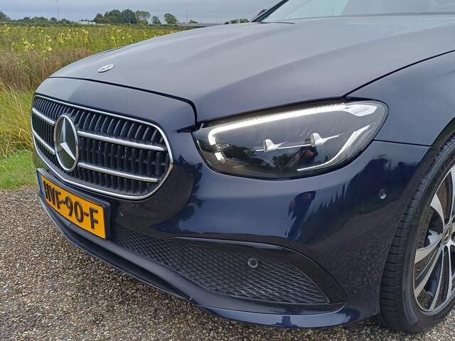 Mercedes-Benz E-estate 300 e Avantgarde /Pano/Cruise/18"/Sfeer/
