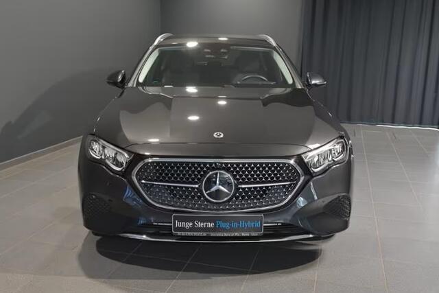 Mercedes-Benz E-estate 300e AVANTGARDE ** LED, 360 CAM, TREKH, DISTR, KEYLESS, AMBIENTE ** 1e EIG - ¤ 22.000,= onder NP - UNFALLFREI ** ** INFORMEER OOK NAAR ONZE AANTREKKELIJKE FINANCIAL-LEASE TARIEVEN **