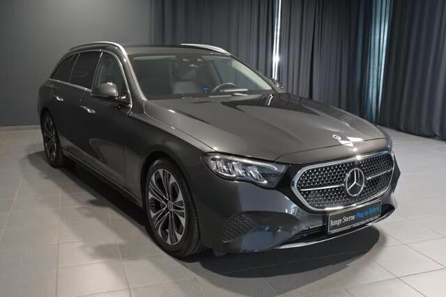 Mercedes-Benz E-estate 300e AVANTGARDE ** LED, 360 CAM, TREKH, DISTR, KEYLESS, AMBIENTE ** 1e EIG - ¤ 22.000,= onder NP - UNFALLFREI ** ** INFORMEER OOK NAAR ONZE AANTREKKELIJKE FINANCIAL-LEASE TARIEVEN **