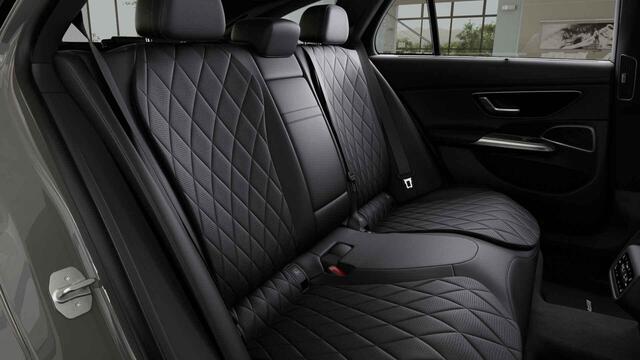 Mercedes-Benz E-estate 300 e AMG Line | Superscreen | Premium plus | Leder pakket | Night pakket | Sluitbekrachtiging | Head up display | Nieuwprijs 105749 |