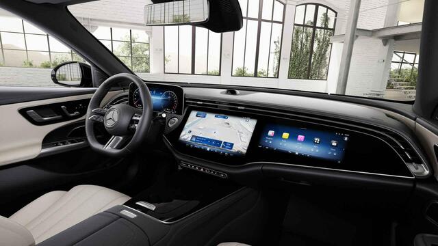 Mercedes-Benz E-estate 300 e AMG Line | Luchtvering | Superscreen | Rij assistentiepakket | Trekhaak | Burmester |