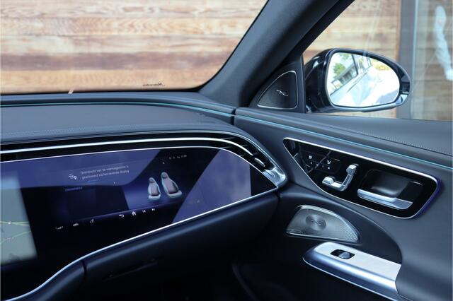 Mercedes-Benz E-estate 300 e AMG **MBUX Superscreen/Night/Sfeer/Burmester 4D/Panoramadak/HUD/ACC**