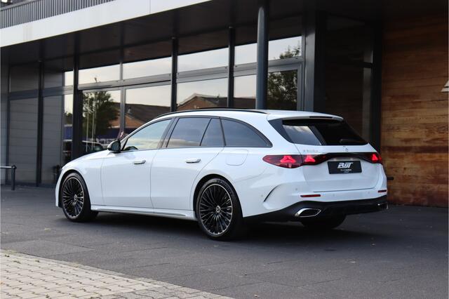 Mercedes-Benz E-estate 300 e AMG **MBUX Superscreen/Night/Sfeer/Burmester 4D/Panoramadak/HUD/ACC**