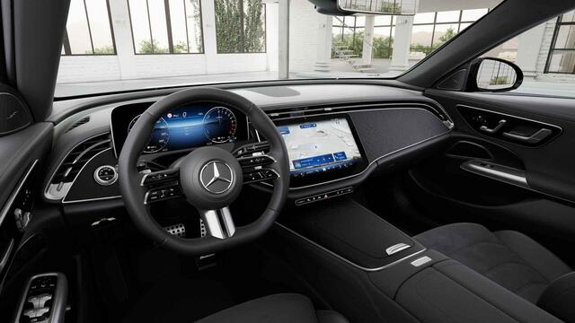 Mercedes-Benz E-estate 300 e AMG Line | Premium pakket | Head up display | 20 inch | Panoramadak | Trekhaak | Night pakket | Verlichte grille |