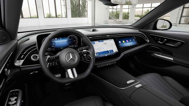 Mercedes-Benz E-estate 300 e AMG Line | Nieuwprijs 104238 euro | Superscreen | Premium plus | Rij assistentie | Massage | Head up display |