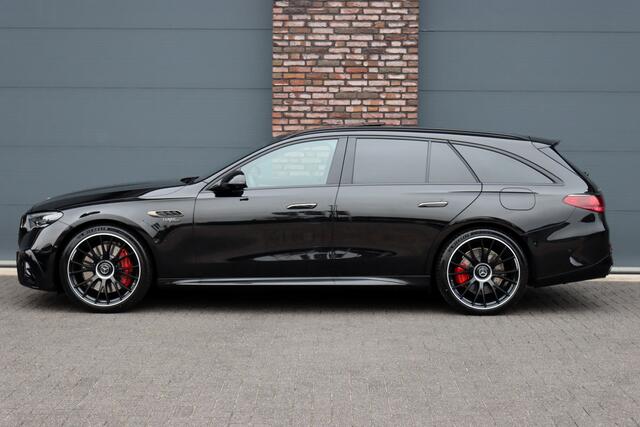 Mercedes-Benz E-estate AMG 53 4MATIC+ | 585pk | Hyperscreen | Achterasbesturing | Distronic | Memory | Burmester | Digital Light | Trekhaak | Surround Camera | AMG-Nightpakket | Augmented Reality |
