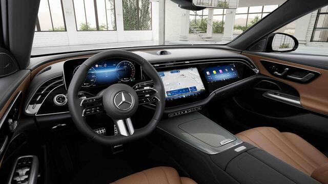 Mercedes-Benz E-estate 300 e AMG Line | Superscreen | Head up display | Panoramadak | Trekhaak | Verlichte grille | Winter pakket |