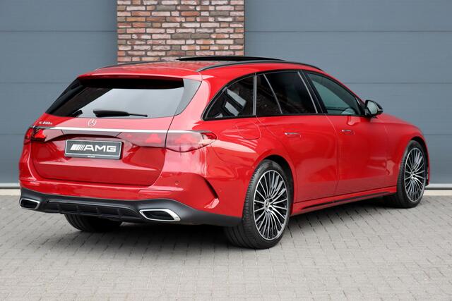 Mercedes-Benz E-estate 300 e AMG Line | Distronic | Panoramadak | Memory | Trekhaak | Soft-Close | Surround Camera | Digital Light | Verwarmd Stuurwiel | Keyless Go | Nightpakket |