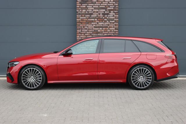 Mercedes-Benz E-estate 300 e AMG Line | Distronic | Panoramadak | Memory | Trekhaak | Soft-Close | Surround Camera | Digital Light | Verwarmd Stuurwiel | Keyless Go | Nightpakket |