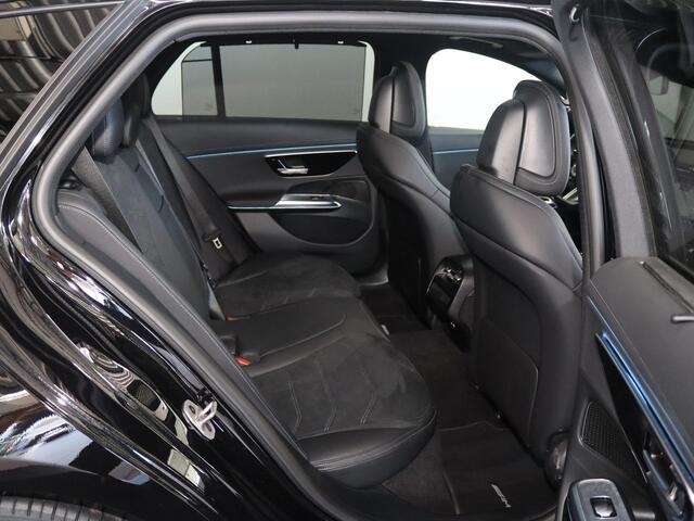 Mercedes-Benz E-estate 300 e AMG Line | AMG | Panoramadak | Trekhaak | Night pakket |