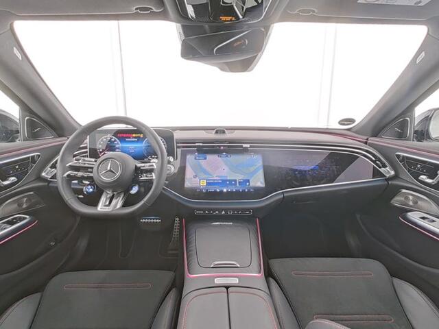 Mercedes-Benz E-estate Mercedes-AMG 53 4MATIC+ AMG DYNAMIC PLUS Paket | MBUX Superscreen | Burmester® | Head-up-Display | Trekhaak | Night Pakket 1+2. Inclusief 24 maanden MB Certified garantie voor Europa.