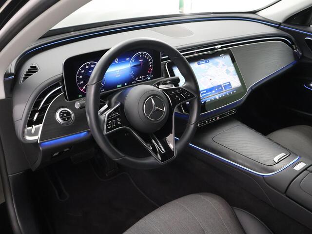 Mercedes-Benz E-estate 300e Luxury Line | Trekhaak | Keyless | Getint glas | Winter pakket | Zonne rollo | 19" lichtmetalen velgen | Achterbank verwarming |