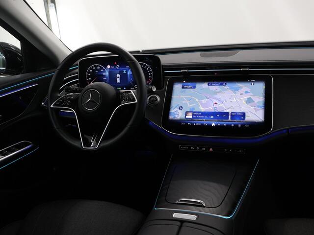 Mercedes-Benz E-estate 300e Luxury Line | Trekhaak | Keyless | Getint glas | Winter pakket | Zonne rollo | 19" lichtmetalen velgen | Achterbank verwarming |