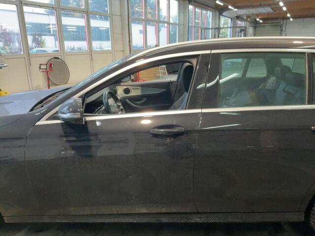 Mercedes-Benz E-estate 300 e AMG Line PHEV | Trekhaak elektrisch uitklapbaar | Open dak | Multibeam | Stoelverwarming | Achteruitrijcamera