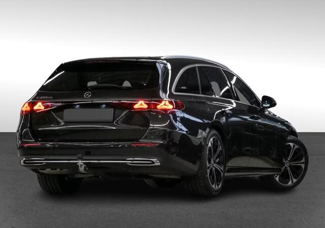 Mercedes-Benz E-estate 300 de Plug-In Hybrid Avantgarde Distronic Head-Up Trekhaak Memory LED 19 Inch