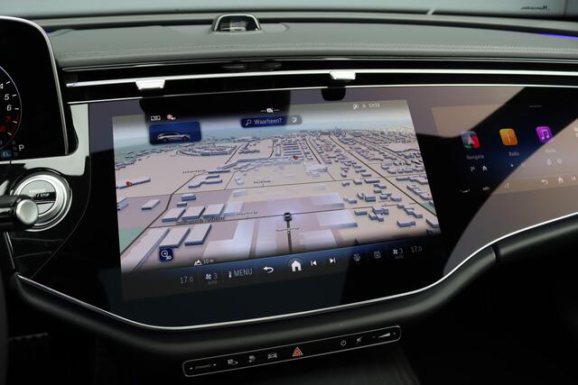 Mercedes-Benz E-estate 300 e AMG Line | Hyperscreen | Distronic+ | Burmester | Panoramadak | Digital Light | Surround Camera | HUD | 3D-Display | Verwarmd Stuurwiel | Keyless-Go |