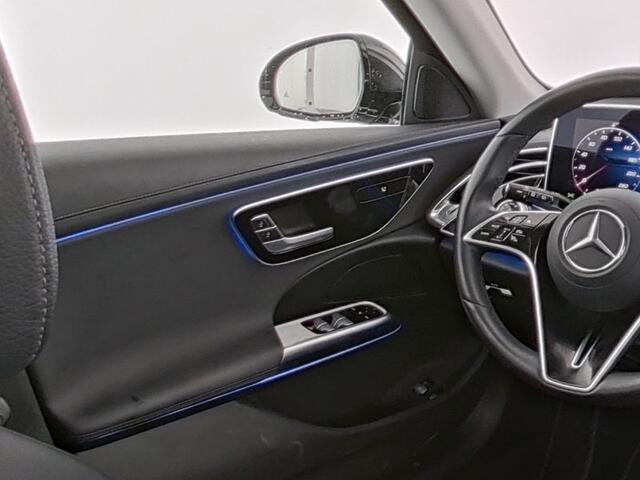 Mercedes-Benz E-estate 300 e Plug-In Hybride Trekhaak | Luchtvering/Airmatic | MBUX Superscreen | Distronic | Ledkoplampen | Keyless-Go. Inclusief 24 maanden MB Certified garantie voor Europa.