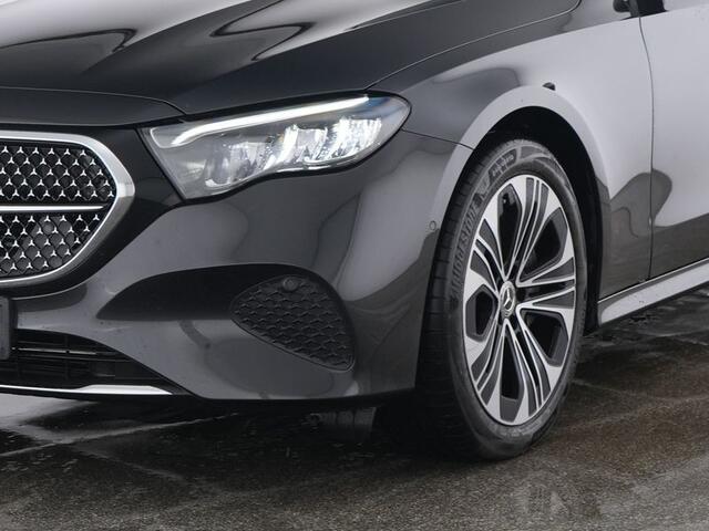 Mercedes-Benz E-estate 300 e Plug-In Hybride Trekhaak | Luchtvering/Airmatic | MBUX Superscreen | Distronic | Ledkoplampen | Keyless-Go. Inclusief 24 maanden MB Certified garantie voor Europa.