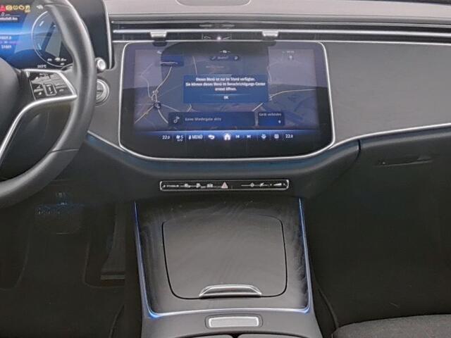 Mercedes-Benz E-estate 300 e AMG Plug-In Hybride Trekhaak | Rijassistentiepakket plus | Parkeerpakket met 360°-camera | Distronic | Sfeerverlichting. Inclusief 24 maanden MB Certified garantie voor Europa.