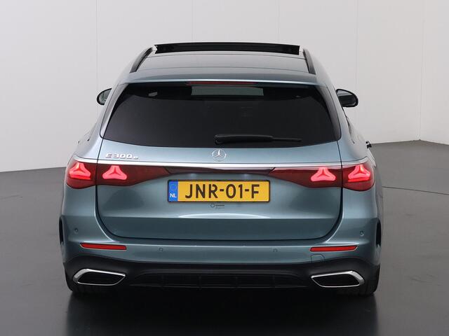 Mercedes-Benz E-estate 300 e AMG Line | Panoramadak | Burmester 4D | Trekhaak | Night pakket | Winter pakket |
