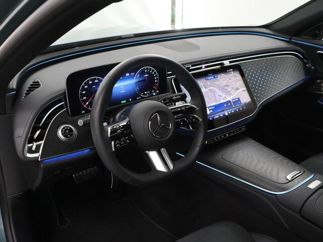 Mercedes-Benz E-estate 300 e AMG Line | Panoramadak | Burmester 4D | Trekhaak | Night pakket | Winter pakket |