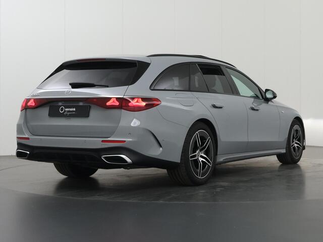 Mercedes-Benz E-estate 300 e AMG Line | Panoramadak | Trekhaak | Night pakket | Premium pakket |