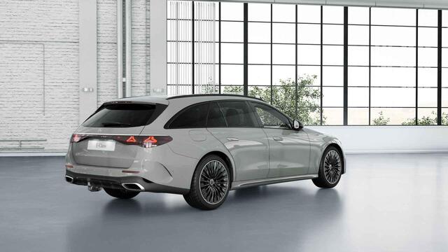 Mercedes-Benz E-estate 300 e AMG Line | Luchtvering | Panoramadak | Burmester 4D | 20 inch | Trekhaak | Night pakket |