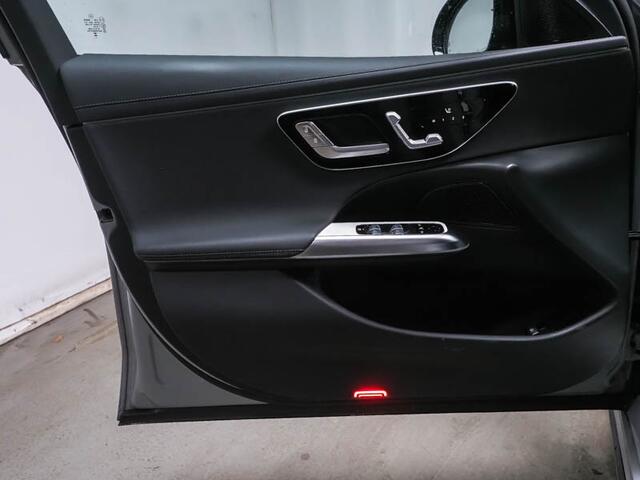 Mercedes-Benz E-estate 300 e AMG Plug-In Hybride AMG Line | Night Pakket | Panorama Schuif-Kanteldak | 20 Inch AMG Velgen | Distronic | Rijassistentiepakket plus. Inclusief 24 maanden MB Certified garantie voor Europa.